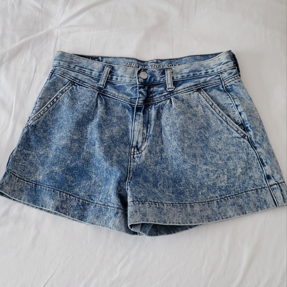 American Eagle Mom Short - Picture 1 of 6